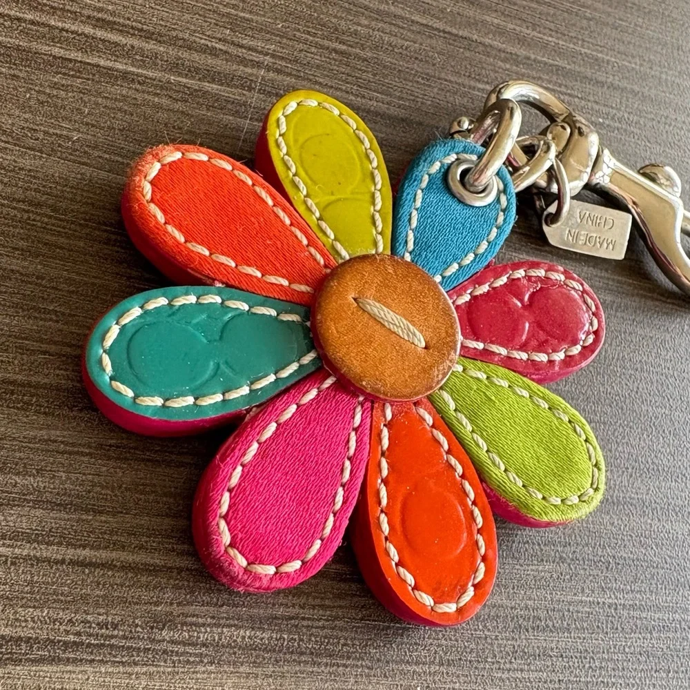 Coach Y2K Daisy Bag Charm - Picture 4 of 5